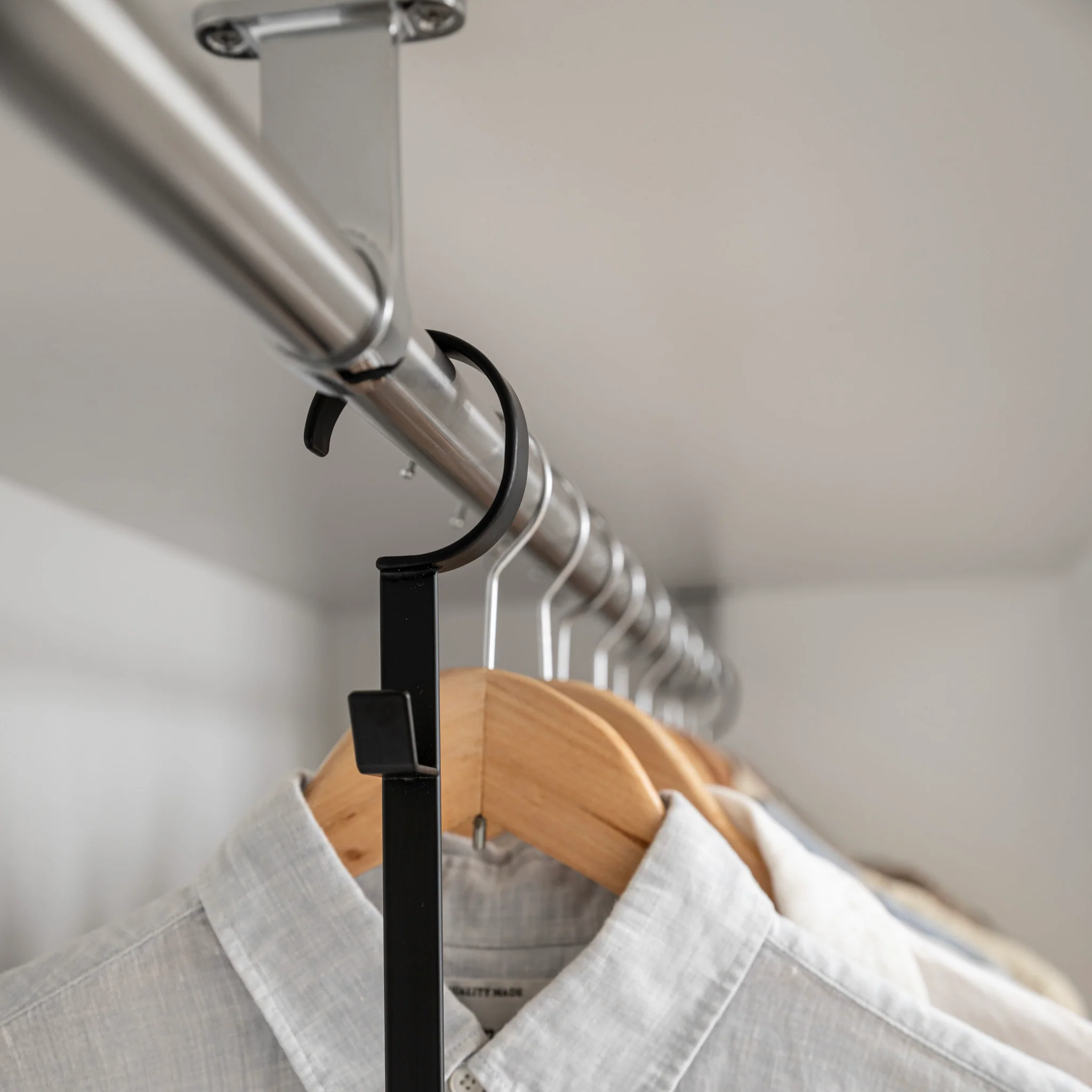 2-Tiered Extendable Closet Rack - Image 13