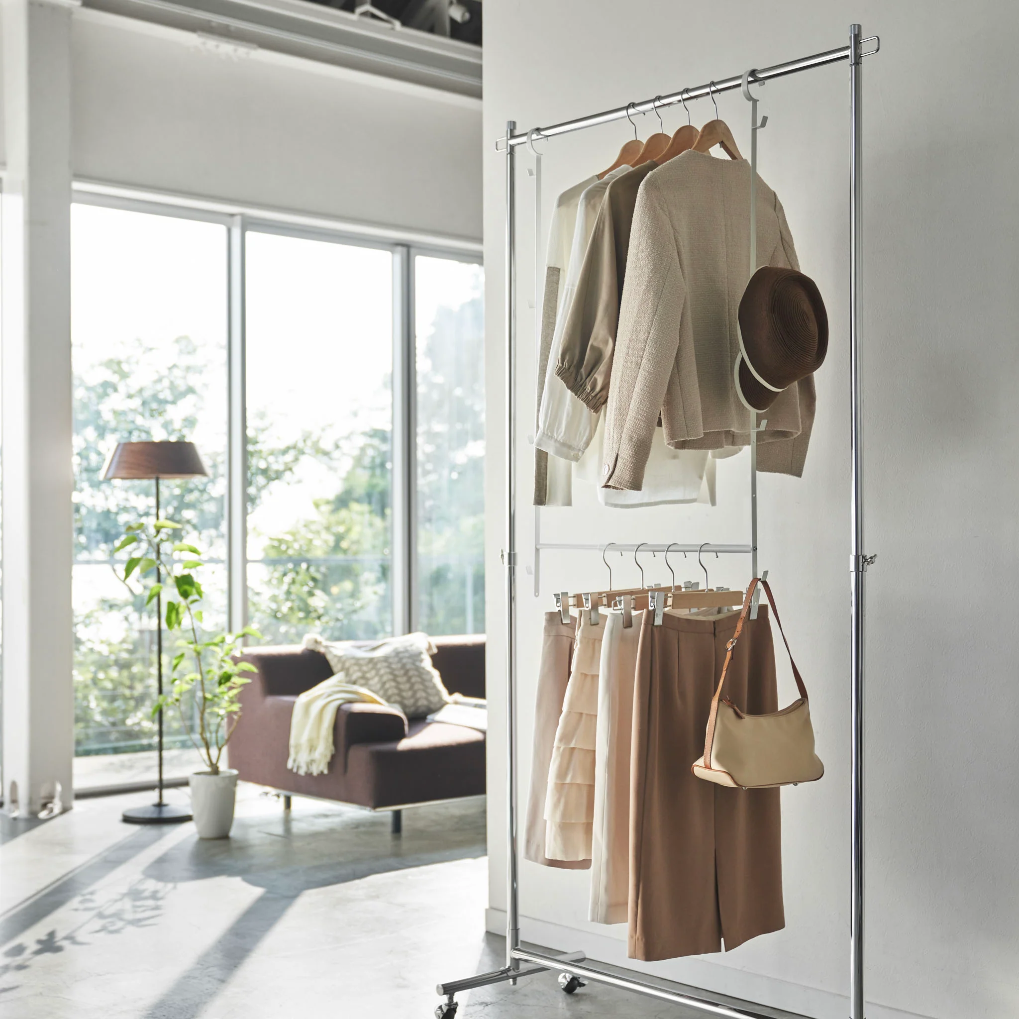 2-Tiered Extendable Closet Rack - Image 2