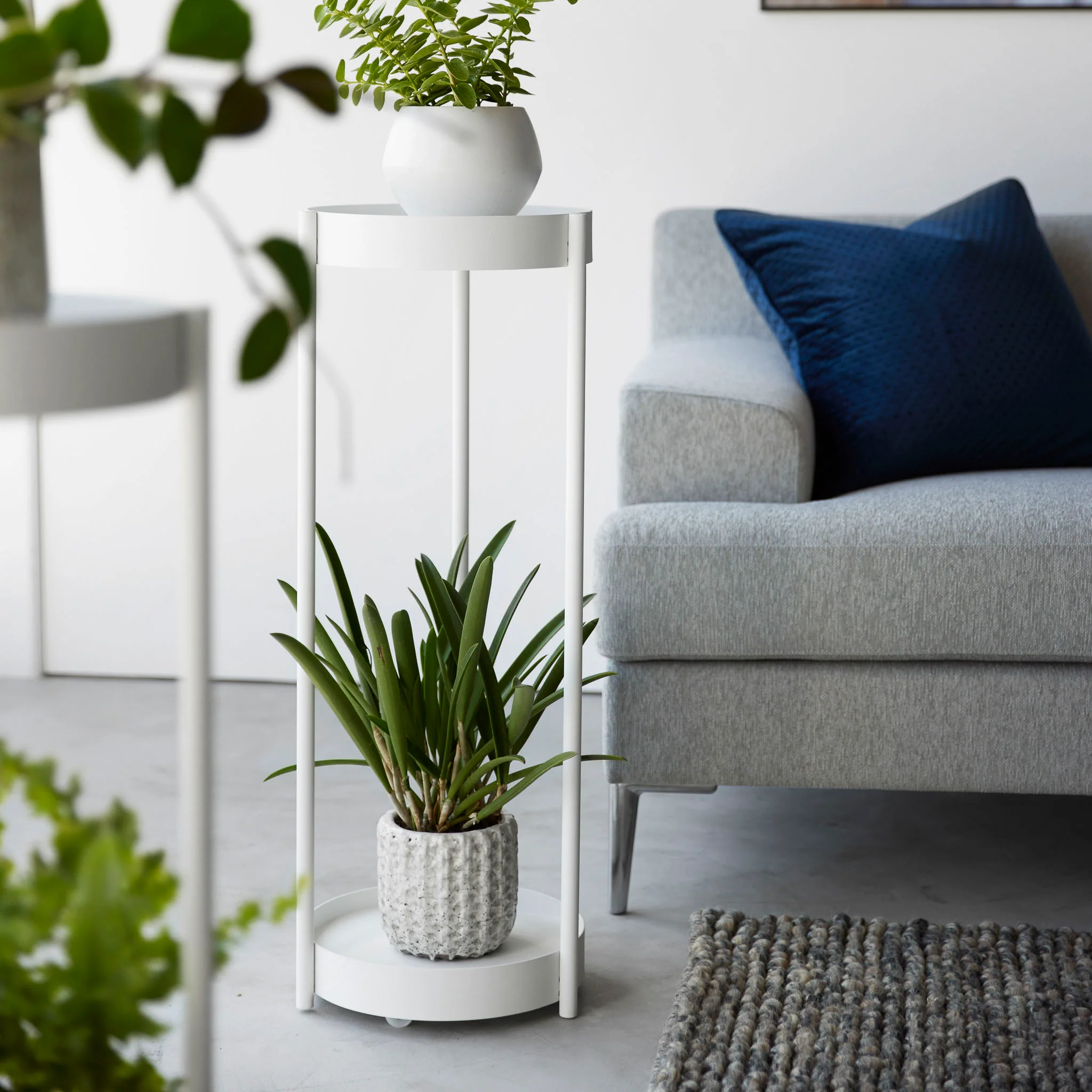2-Tiered Plant Stand with Casters - Image 11