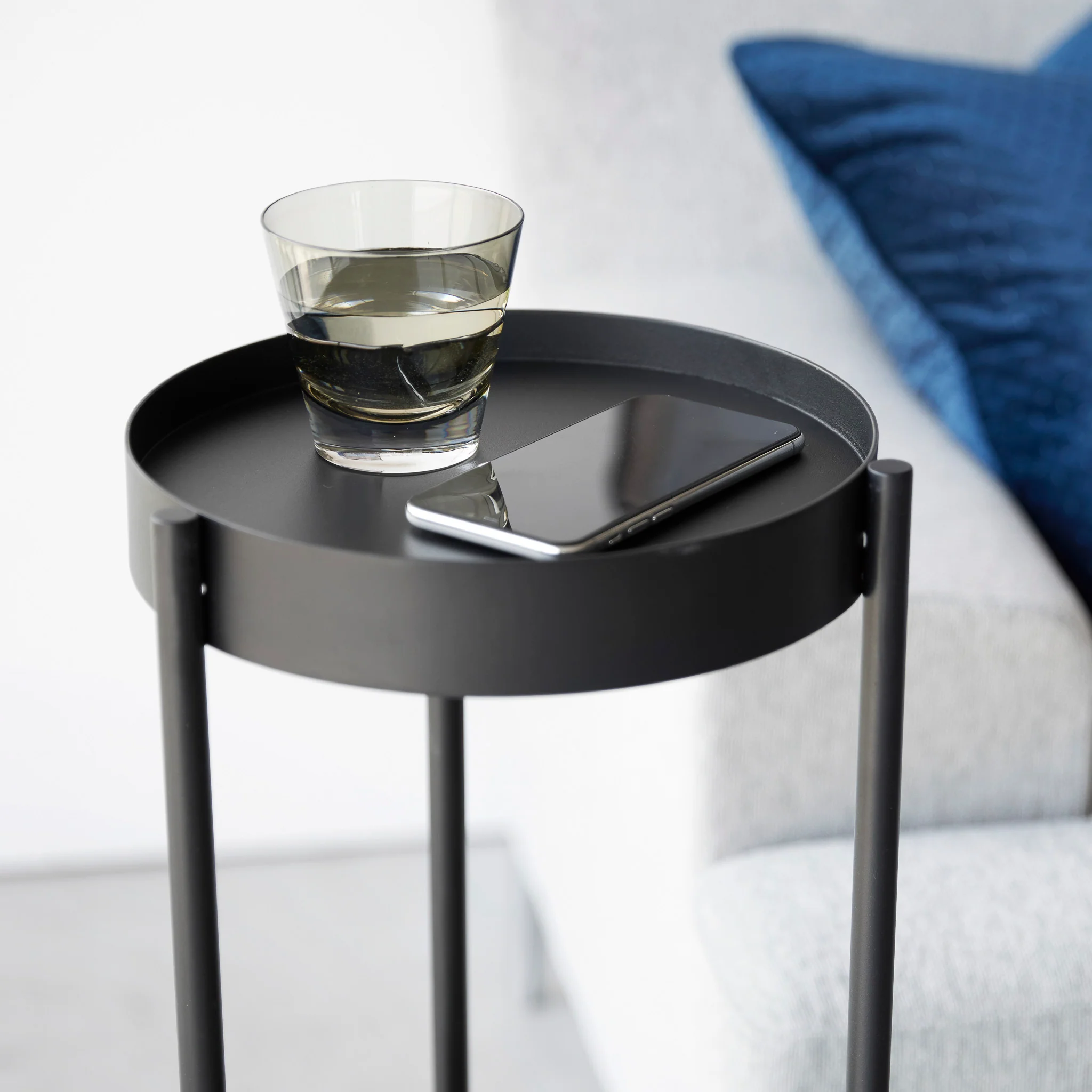 2-Tiered Plant Stand with Casters - Image 16