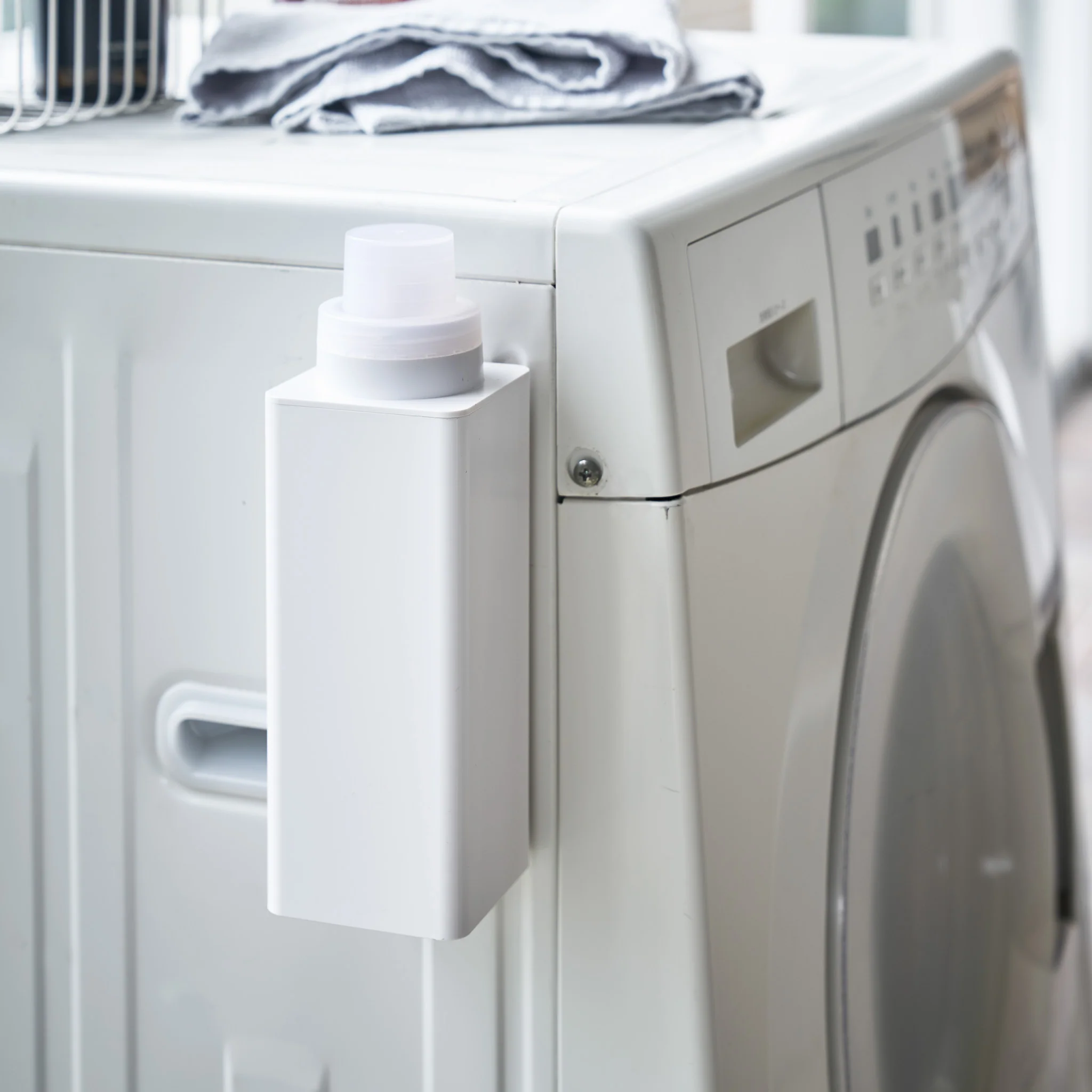 Magnetic Laundry Bottle - Image 2
