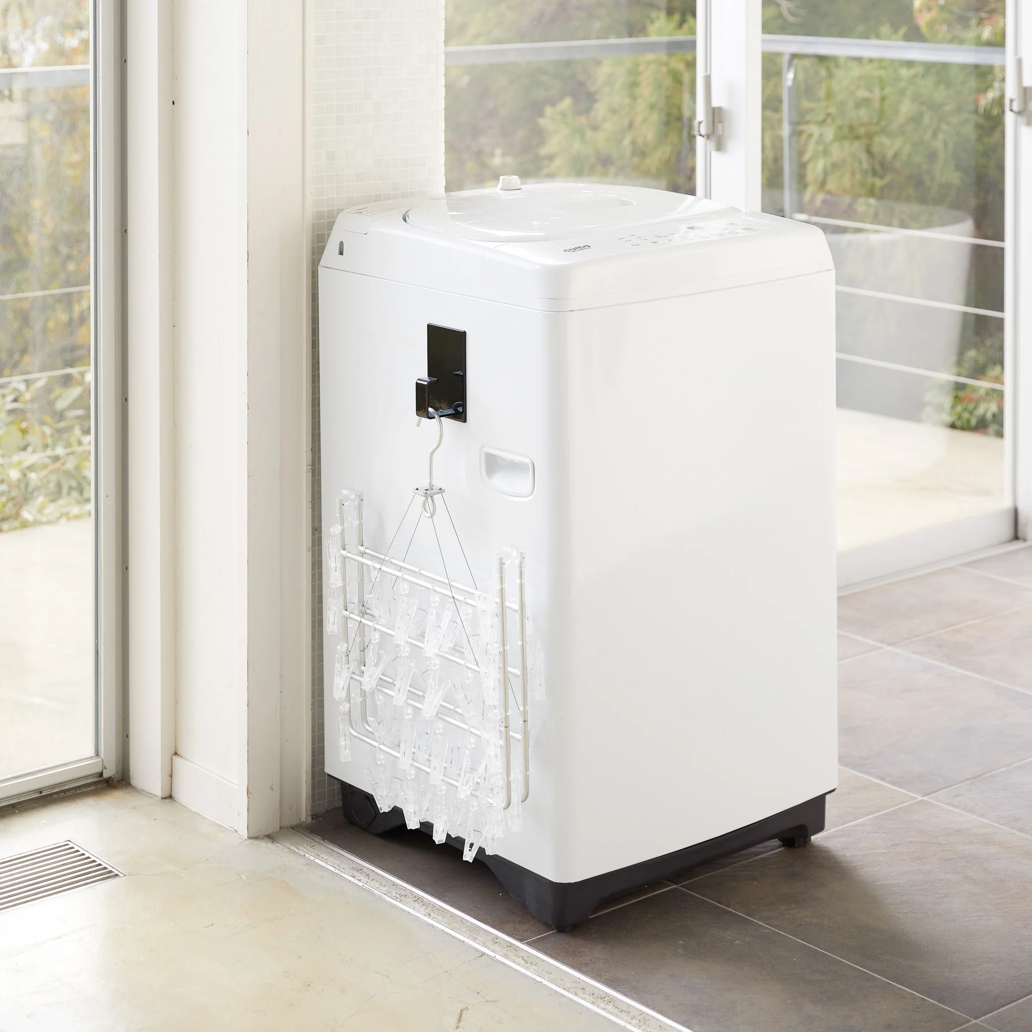Magnetic Laundry Basket Hook - Image 10