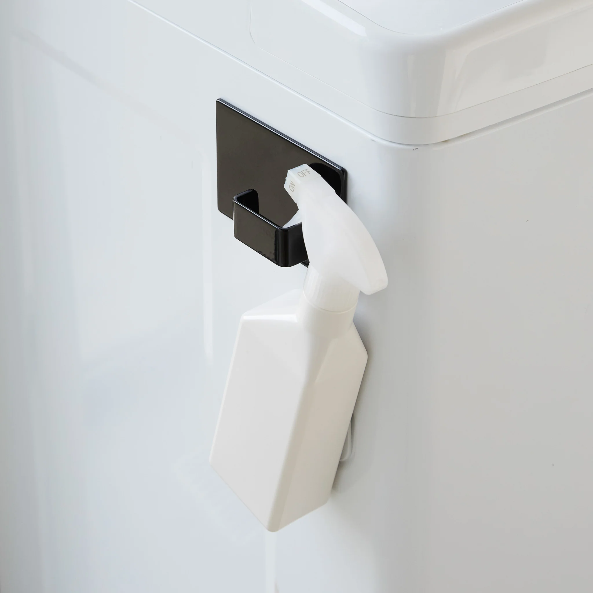 Magnetic Laundry Basket Hook - Image 12