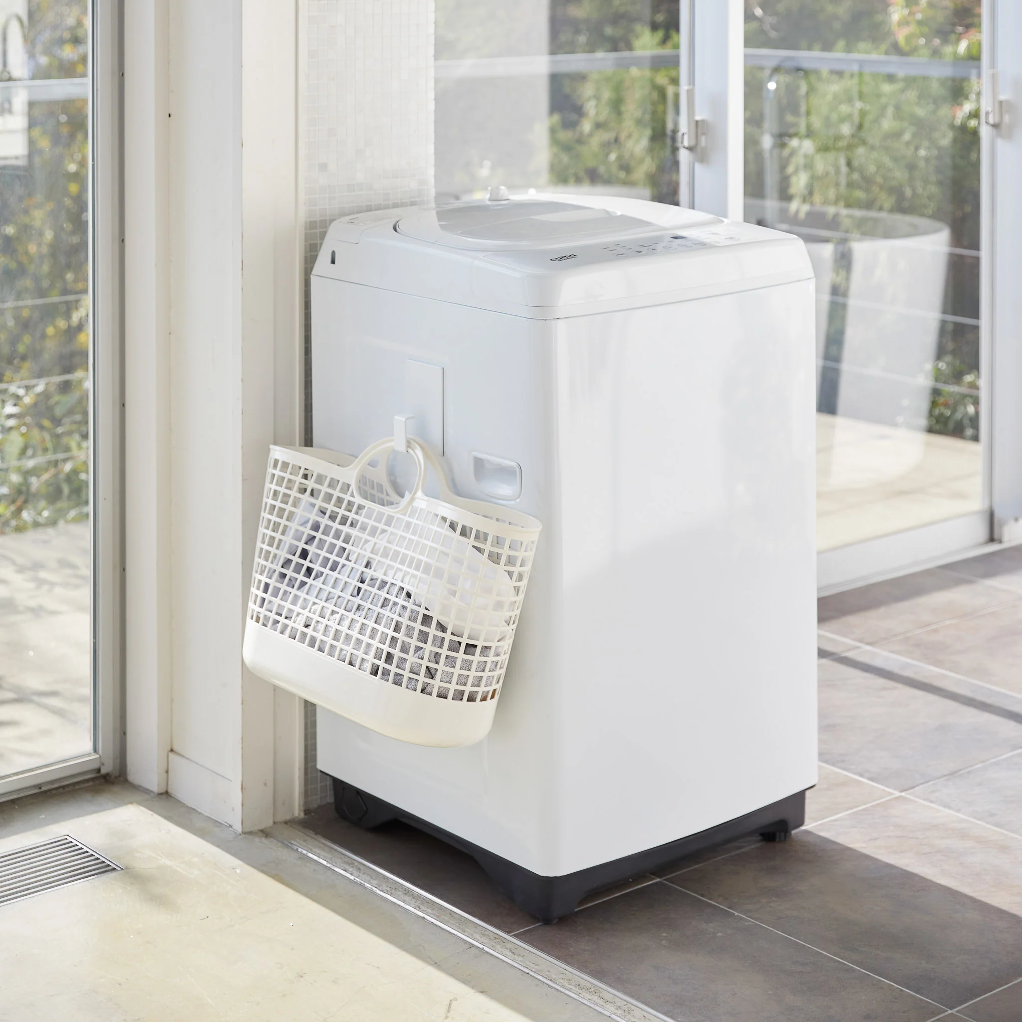 Magnetic Laundry Basket Hook - Image 2