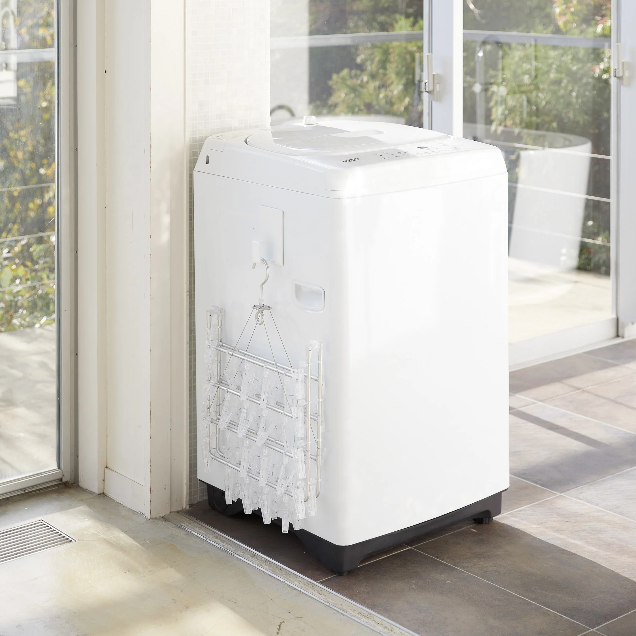 Magnetic Laundry Basket Hook - Image 3