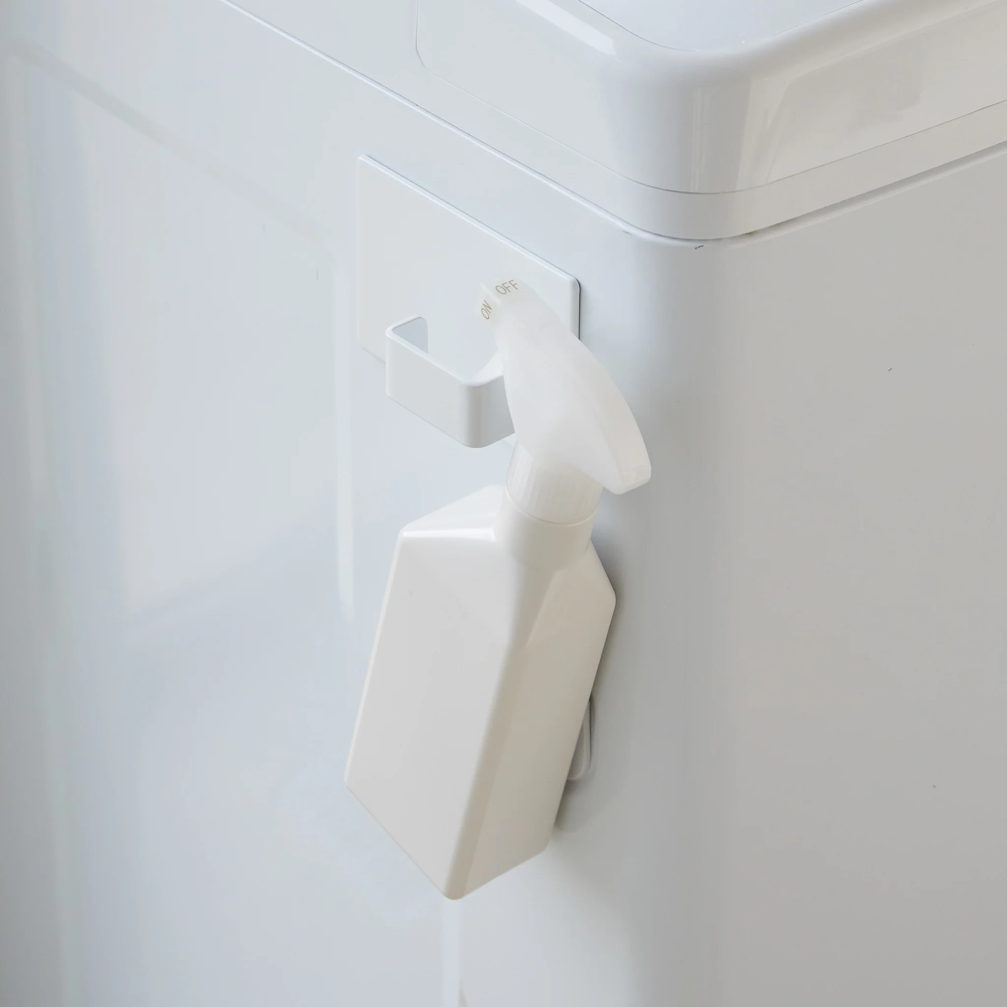 Magnetic Laundry Basket Hook - Image 5