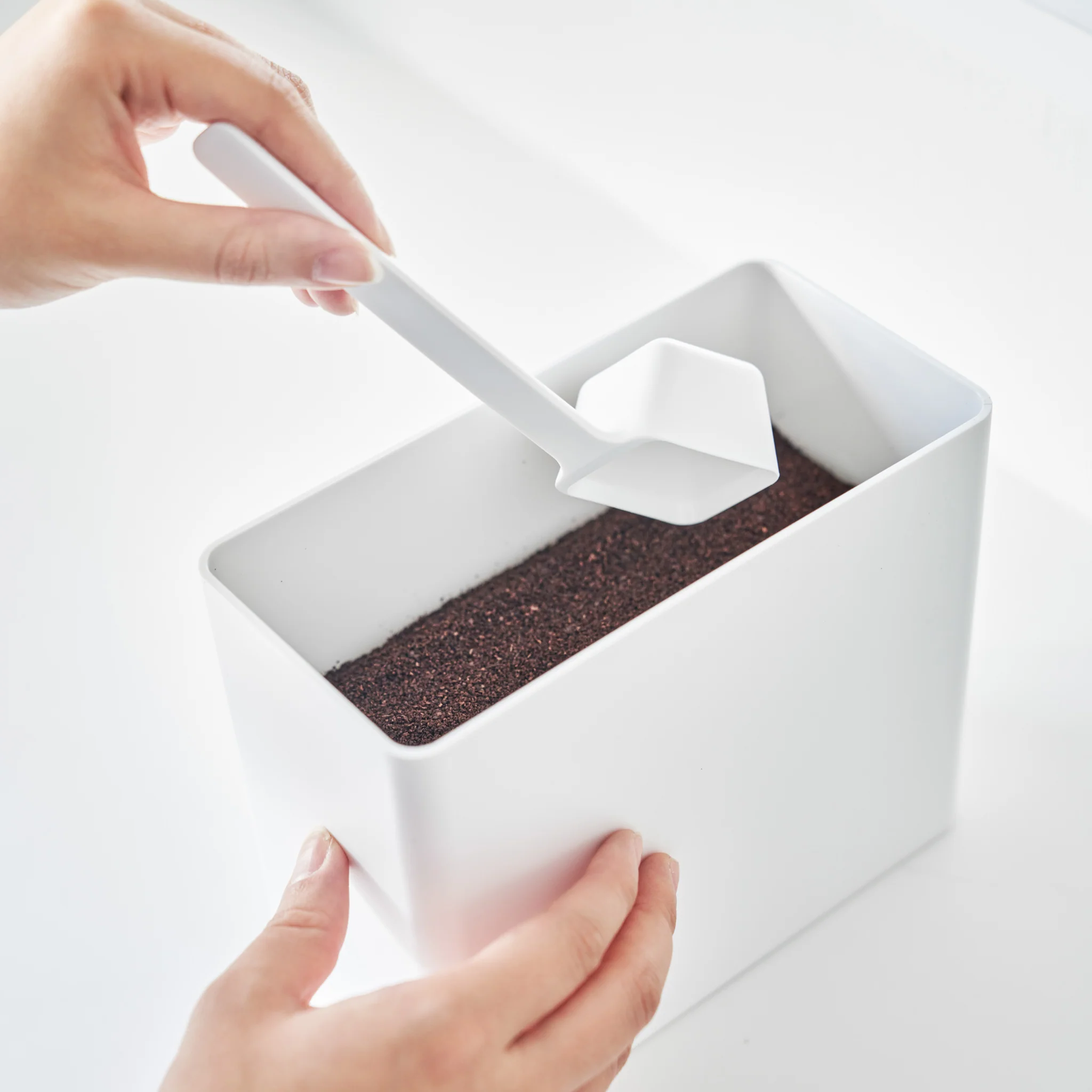 Airtight Coffee Storage Container - Image 4