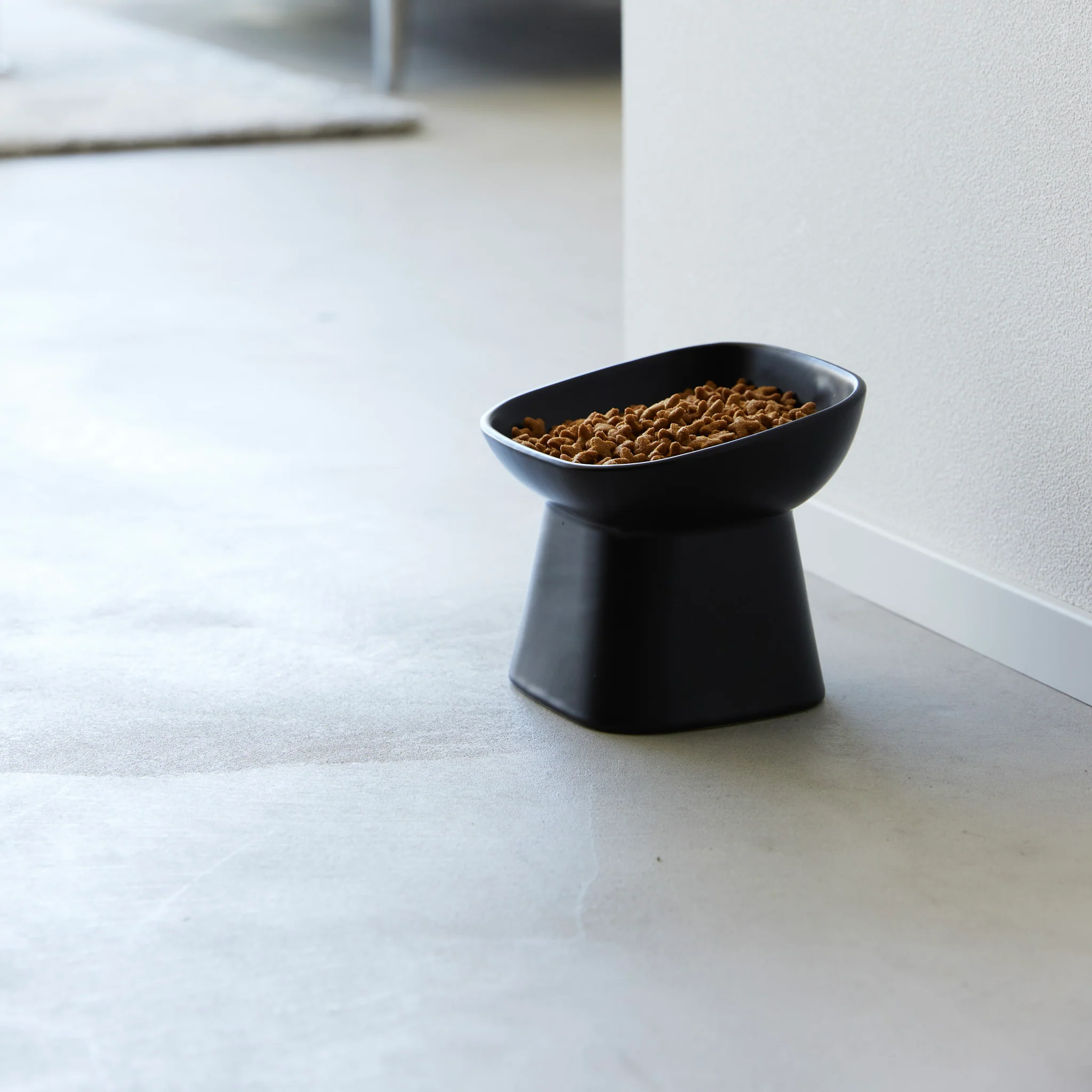 Angled Ceramic Pet Food Bowl - Image 12