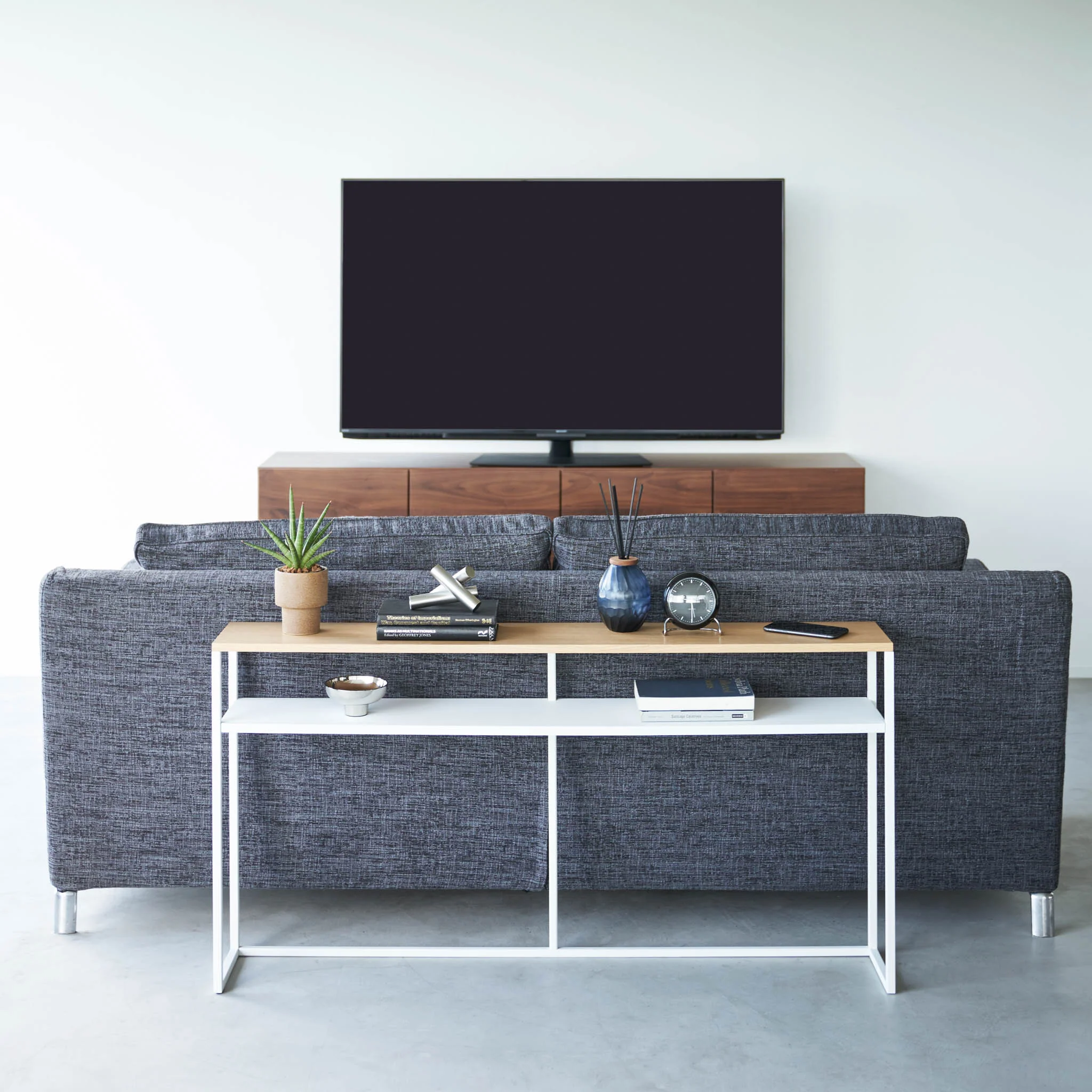 Console Table with Shelf - Image 3
