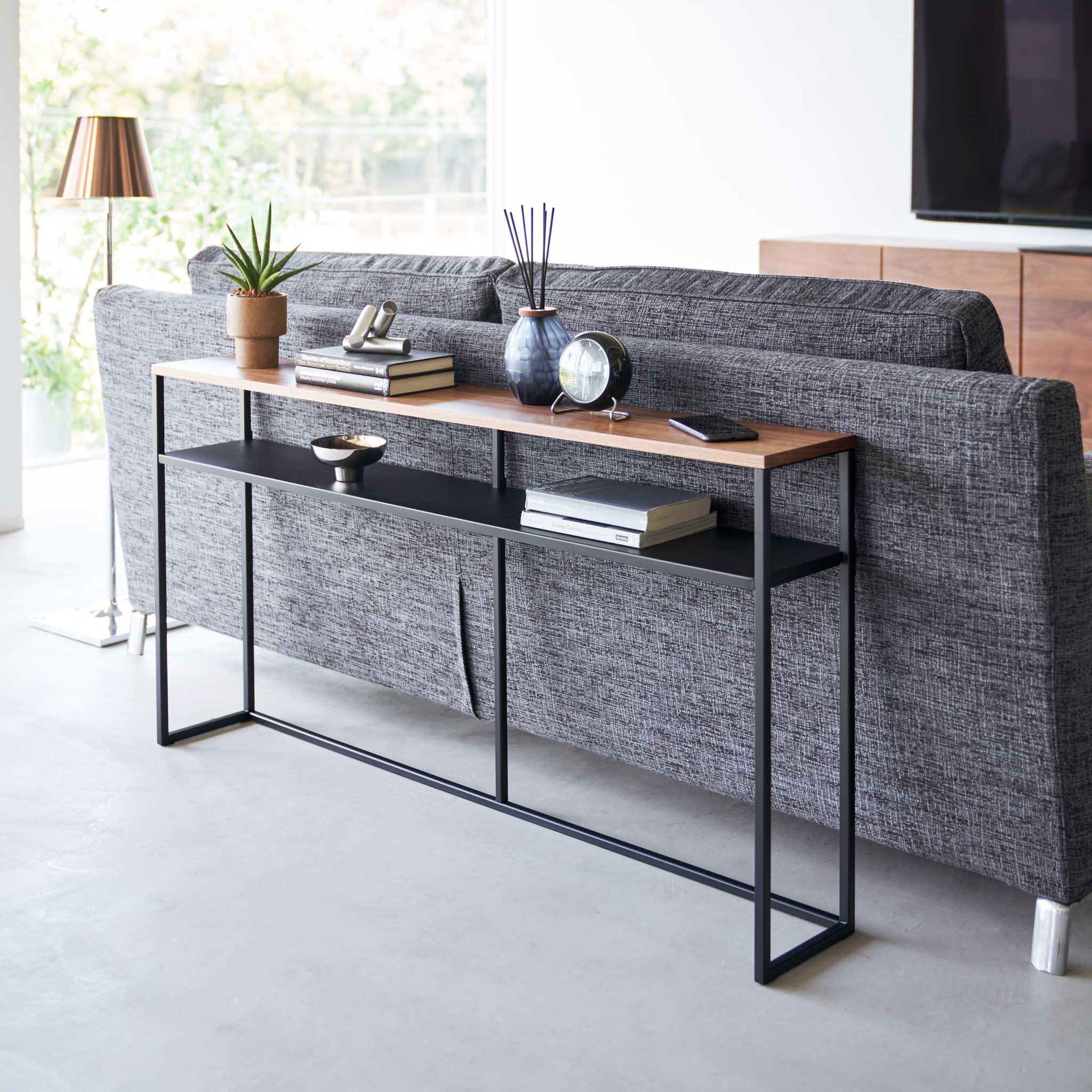 Console Table with Shelf - Image 9
