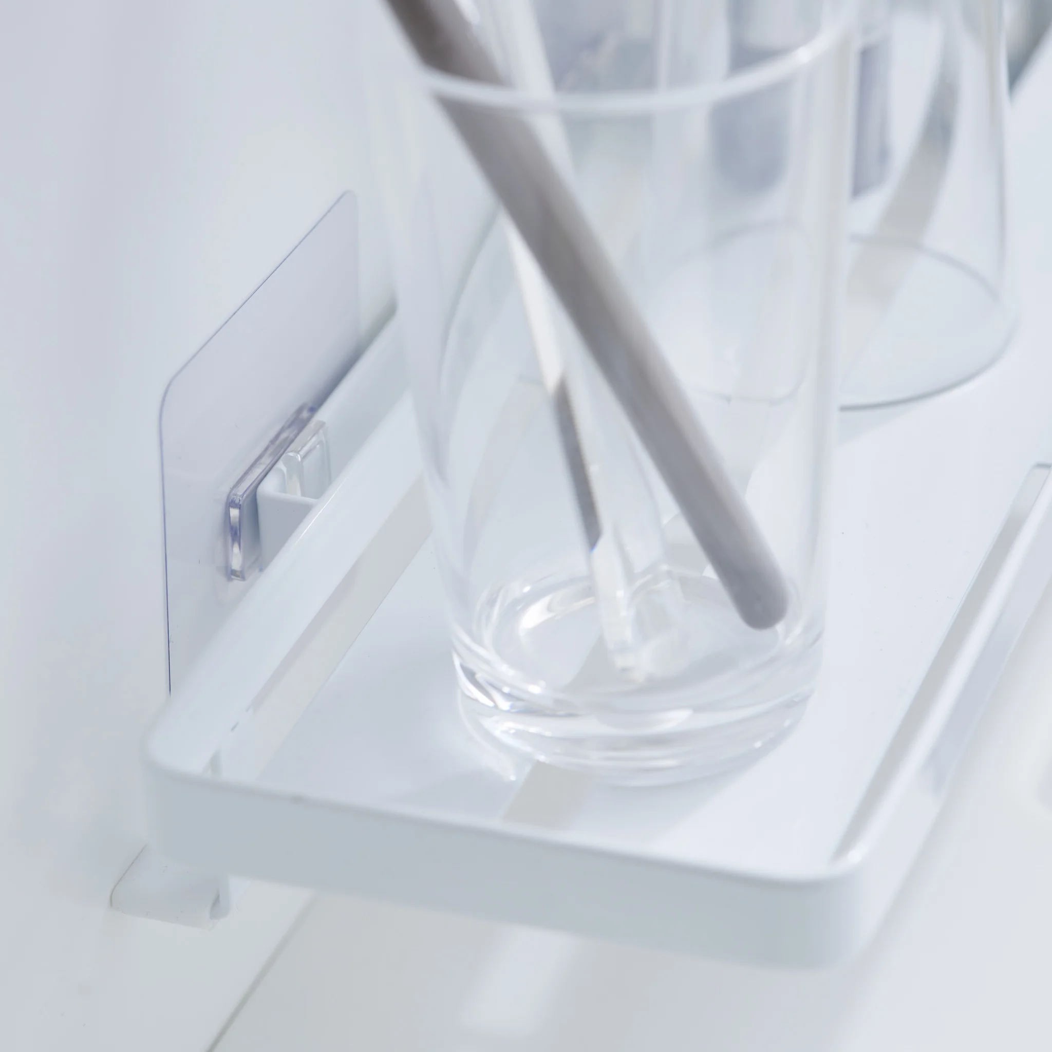 Film Hook Self-Adhesive Sanitary Tray - Image 4