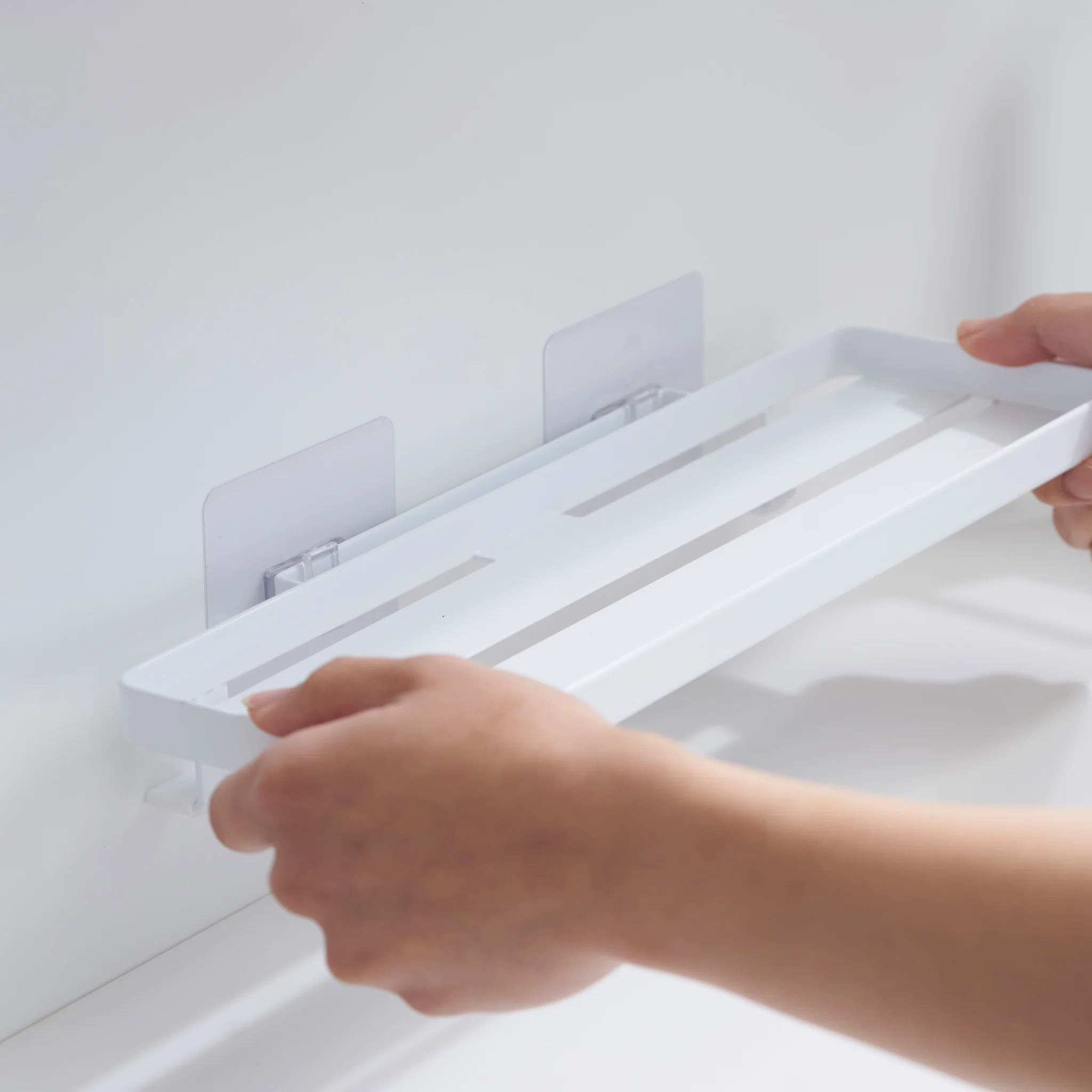 Film Hook Self-Adhesive Sanitary Tray - Image 6
