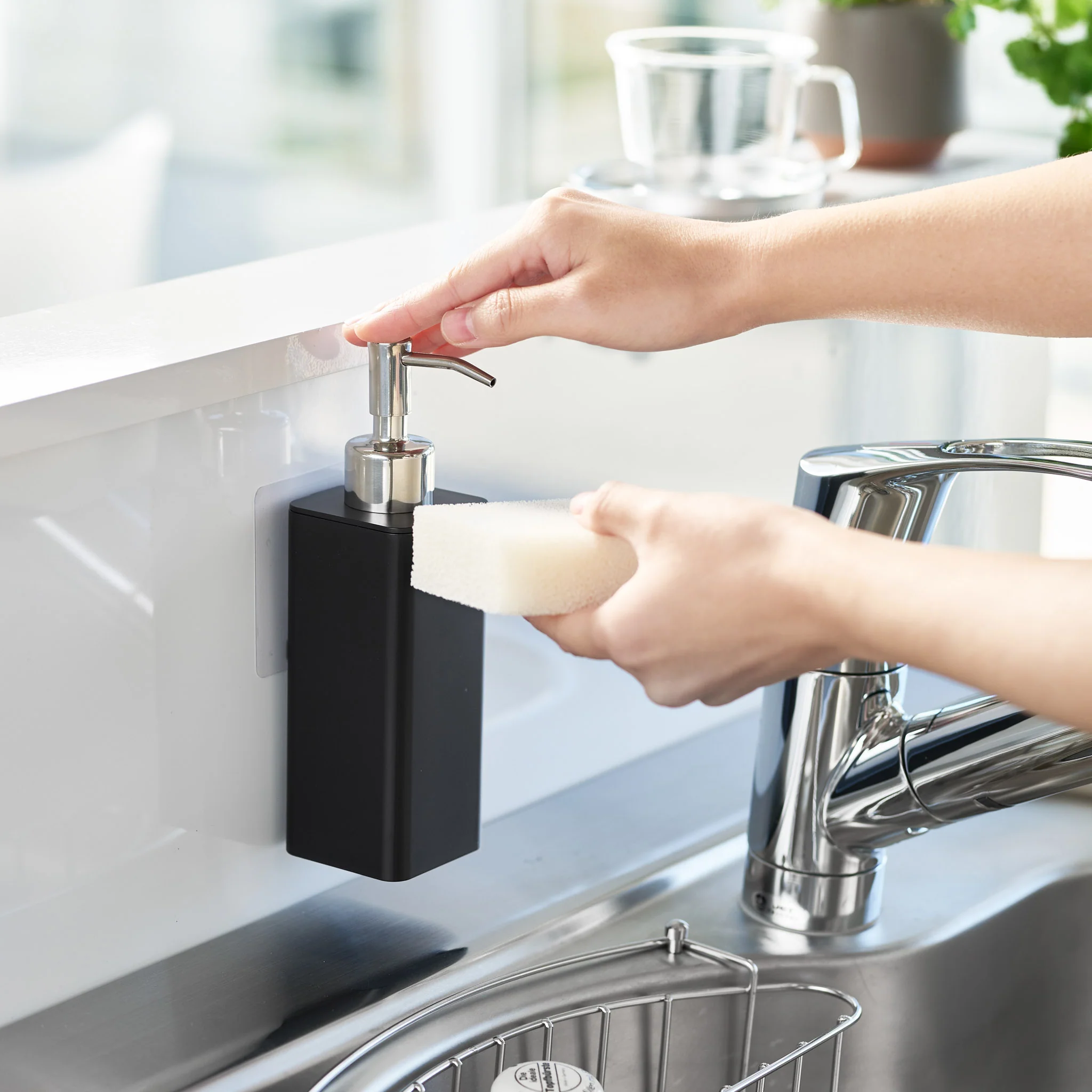 Film Hook Self-Adhesive Soap Dispenser - Image 16