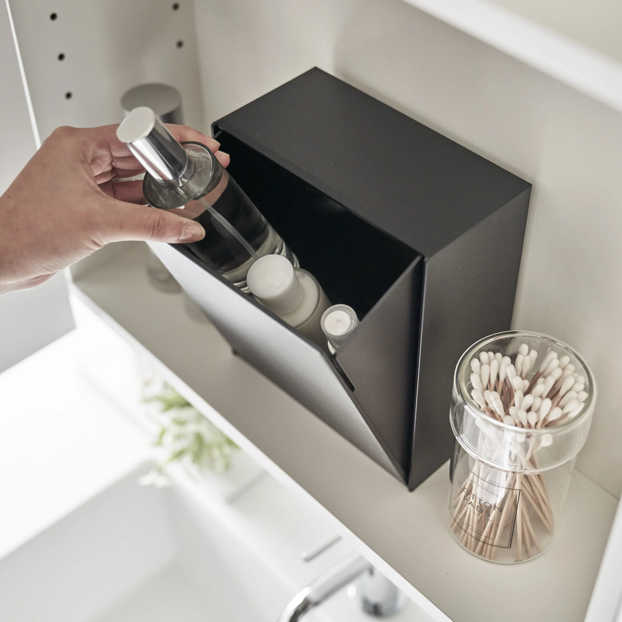 Film Hook Self-Adhesive Storage Box - Image 13