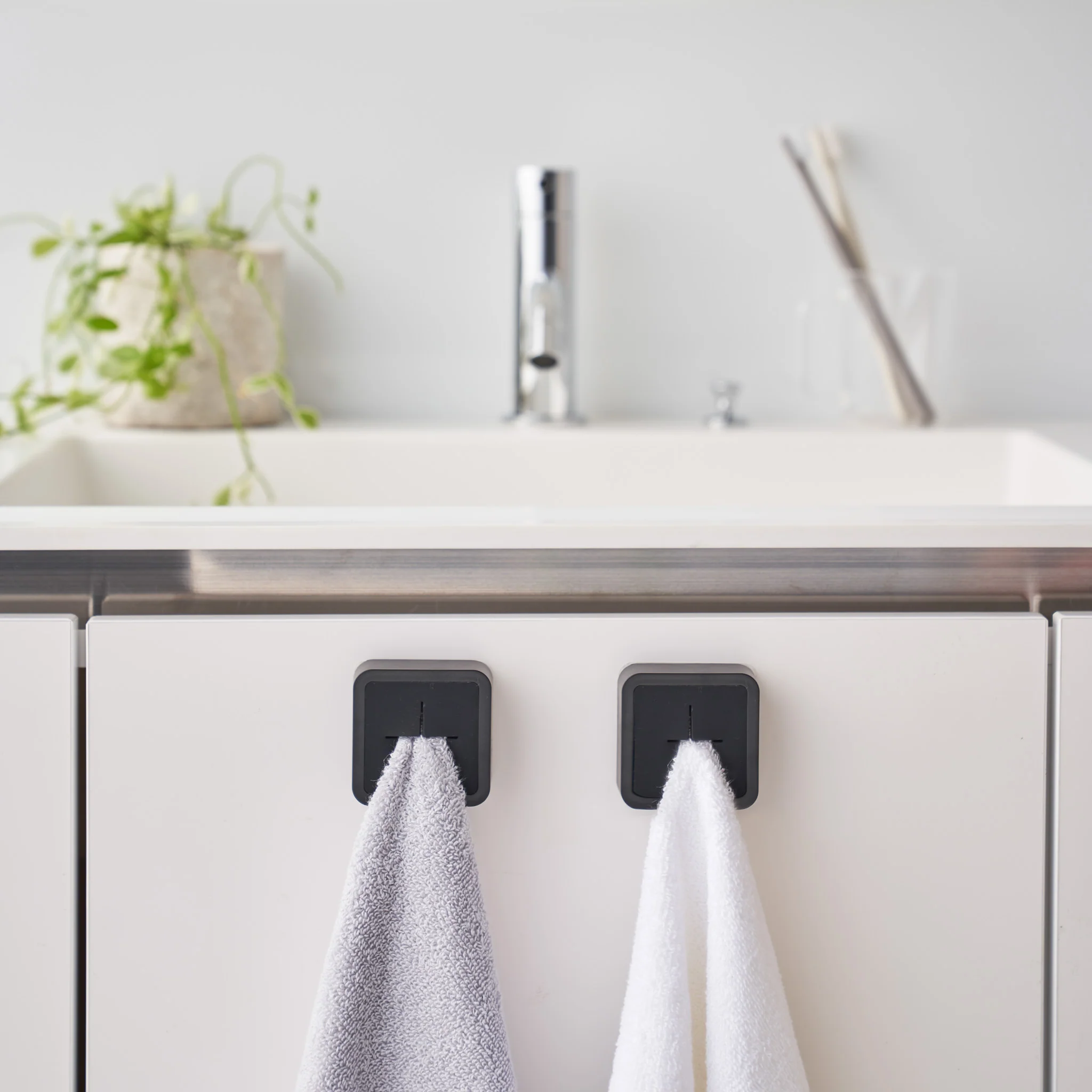 Film Hook Self-Adhesive Towel Holder - Image 12
