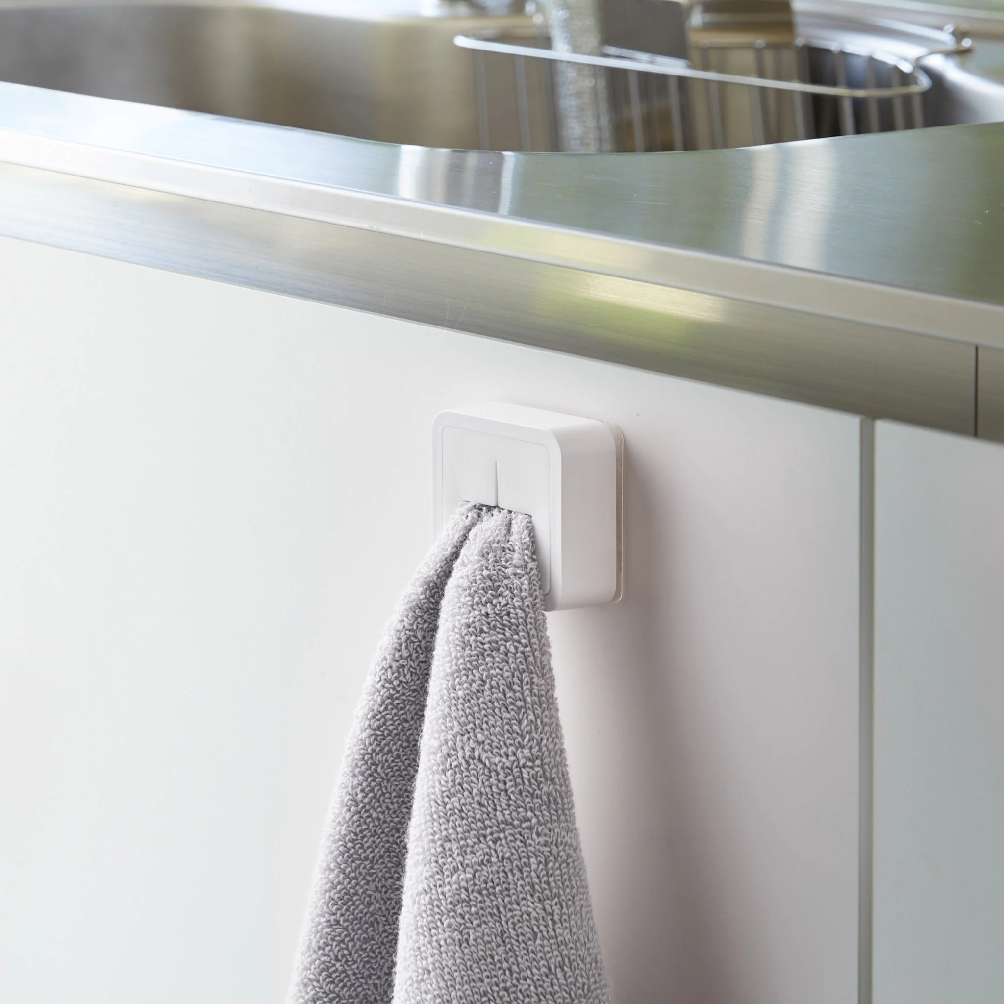 Film Hook Self-Adhesive Towel Holder - Image 3