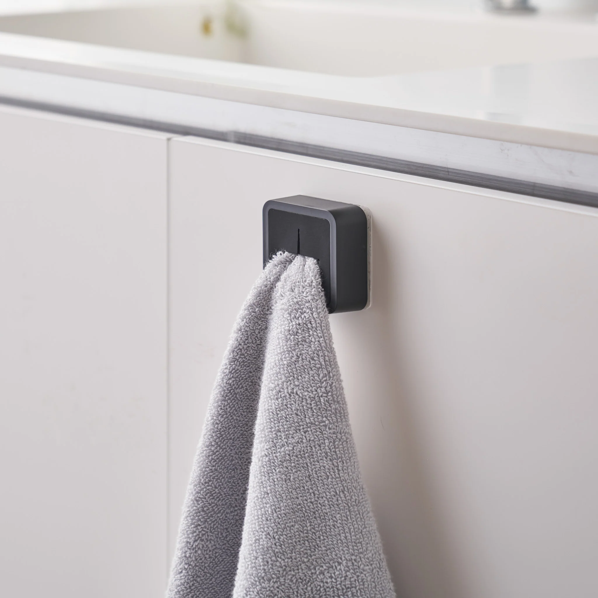 Film Hook Self-Adhesive Towel Holder - Image 8