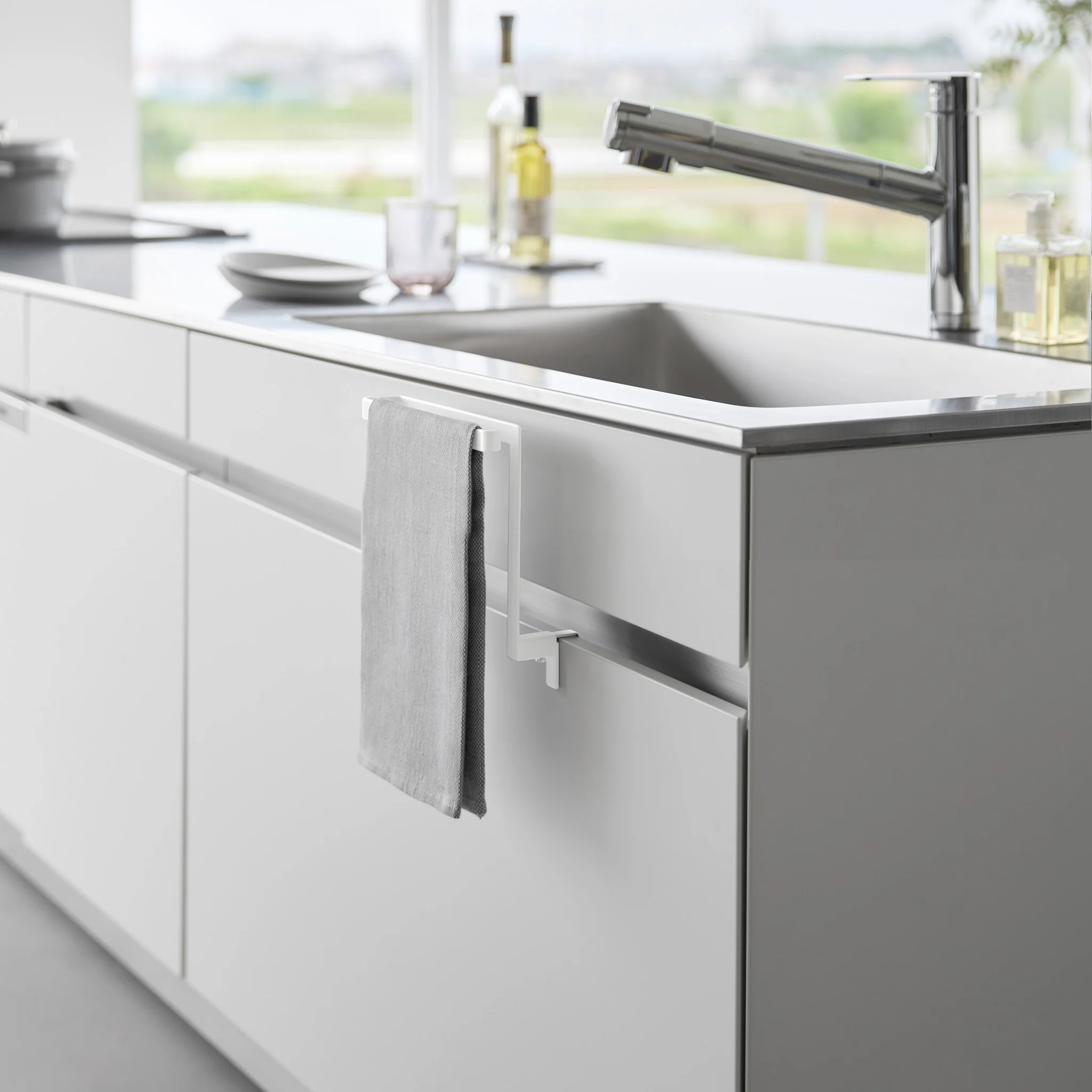 Floating Towel Hanger - Image 2