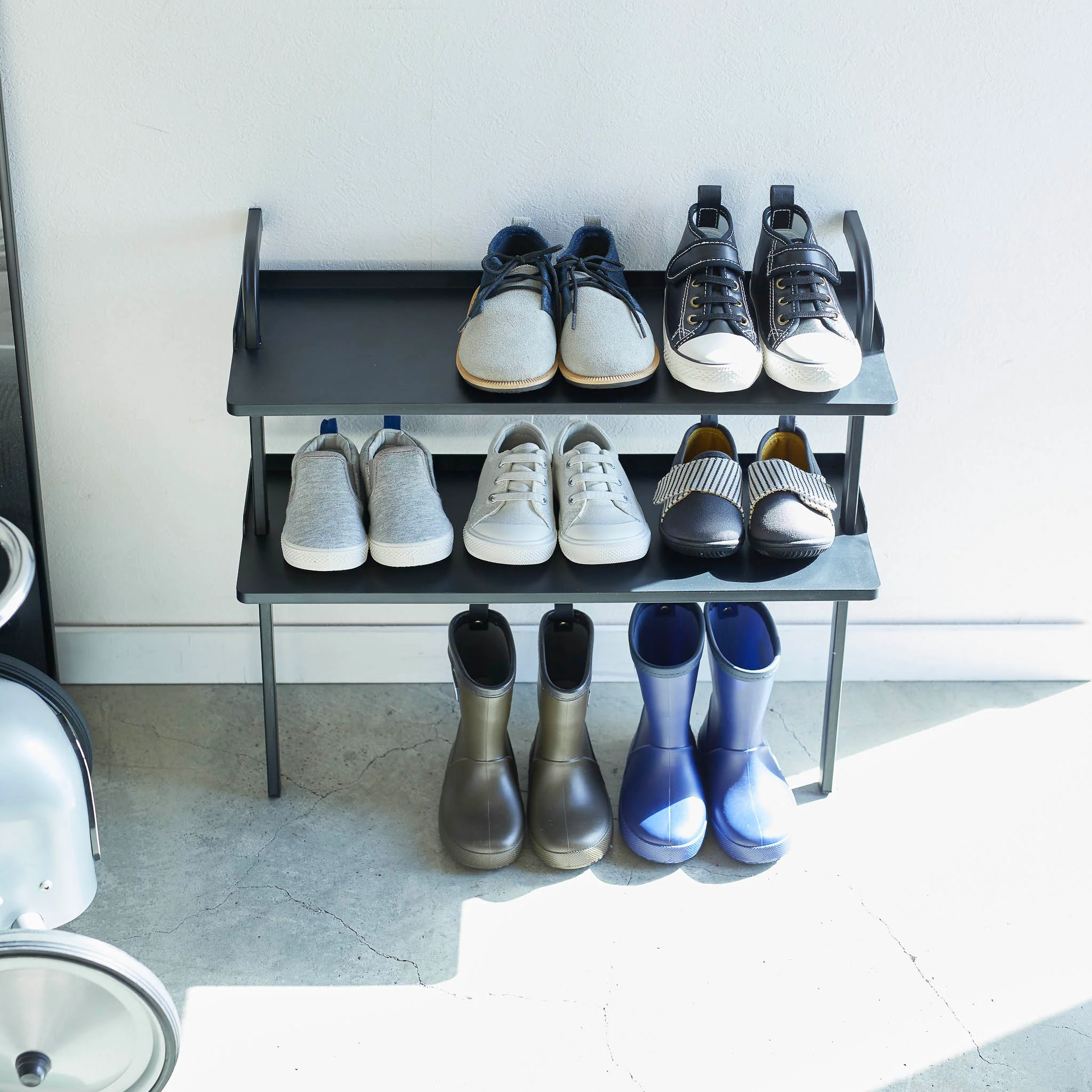 Kids Leaning Shoe Rack - Image 13