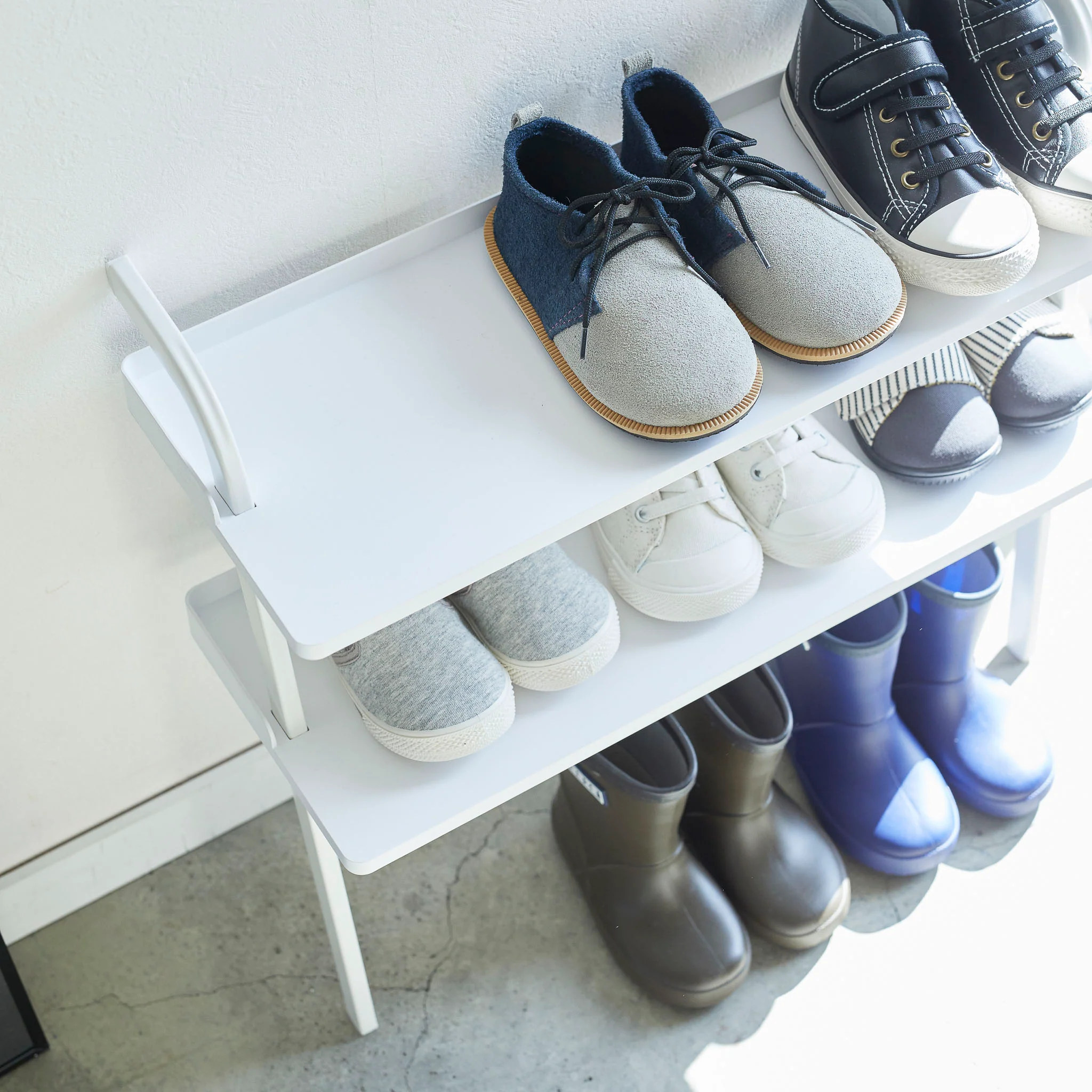 Kids Leaning Shoe Rack - Image 4
