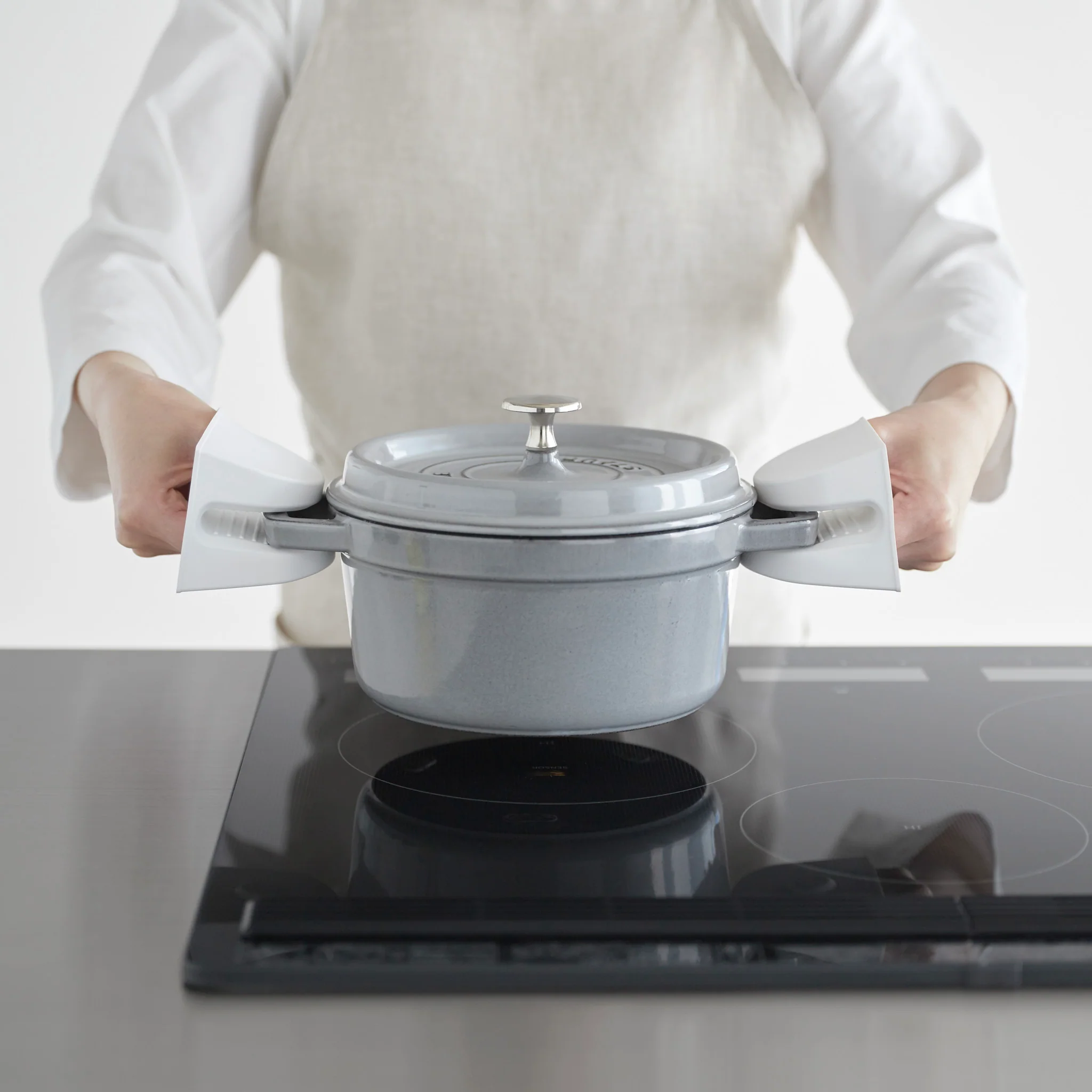 Magnetic Silicone Pot Holders (Set of 2) - Image 2