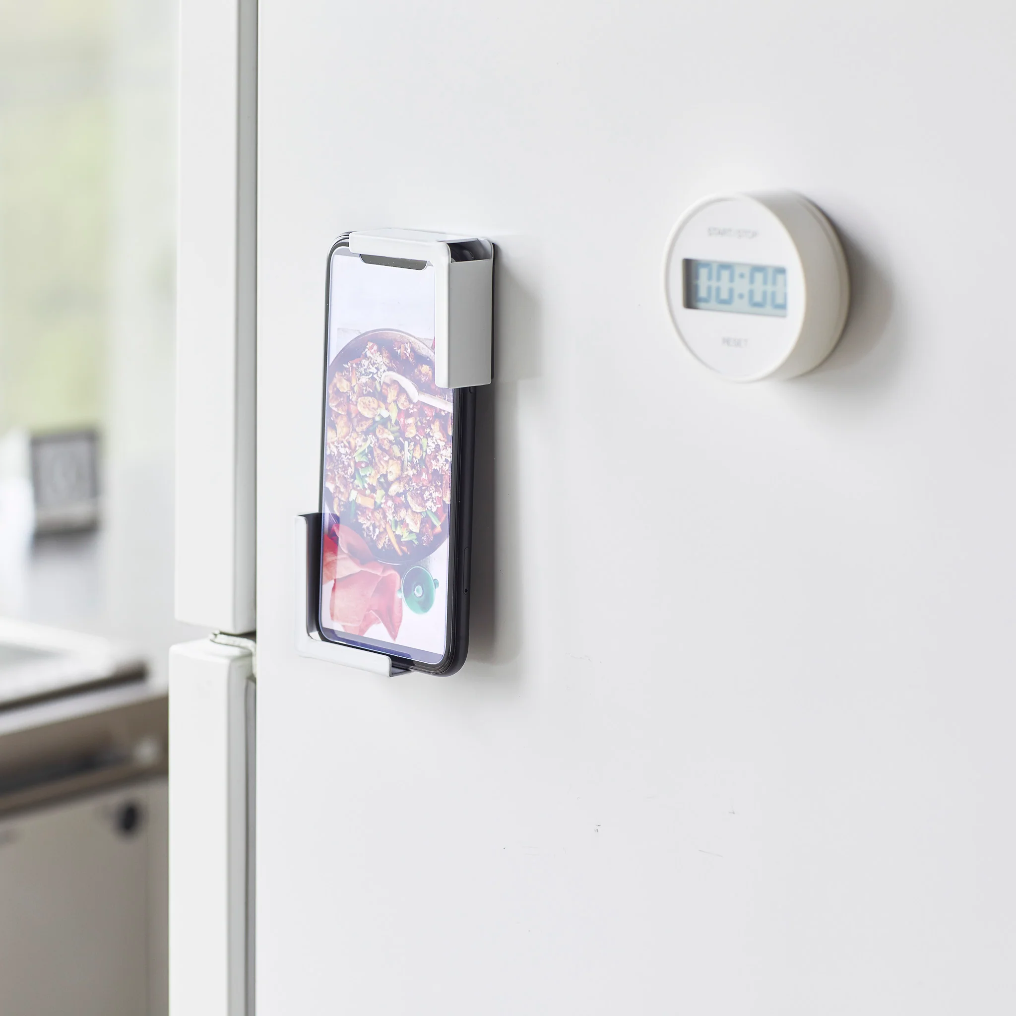 Magnetic Tablet Holder - Image 3