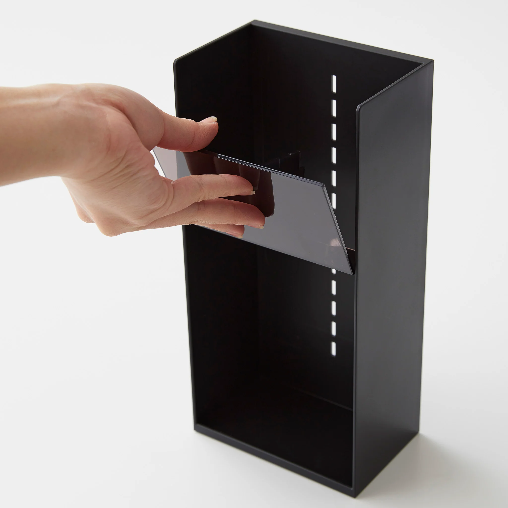 Makeup Storage Case - Image 19