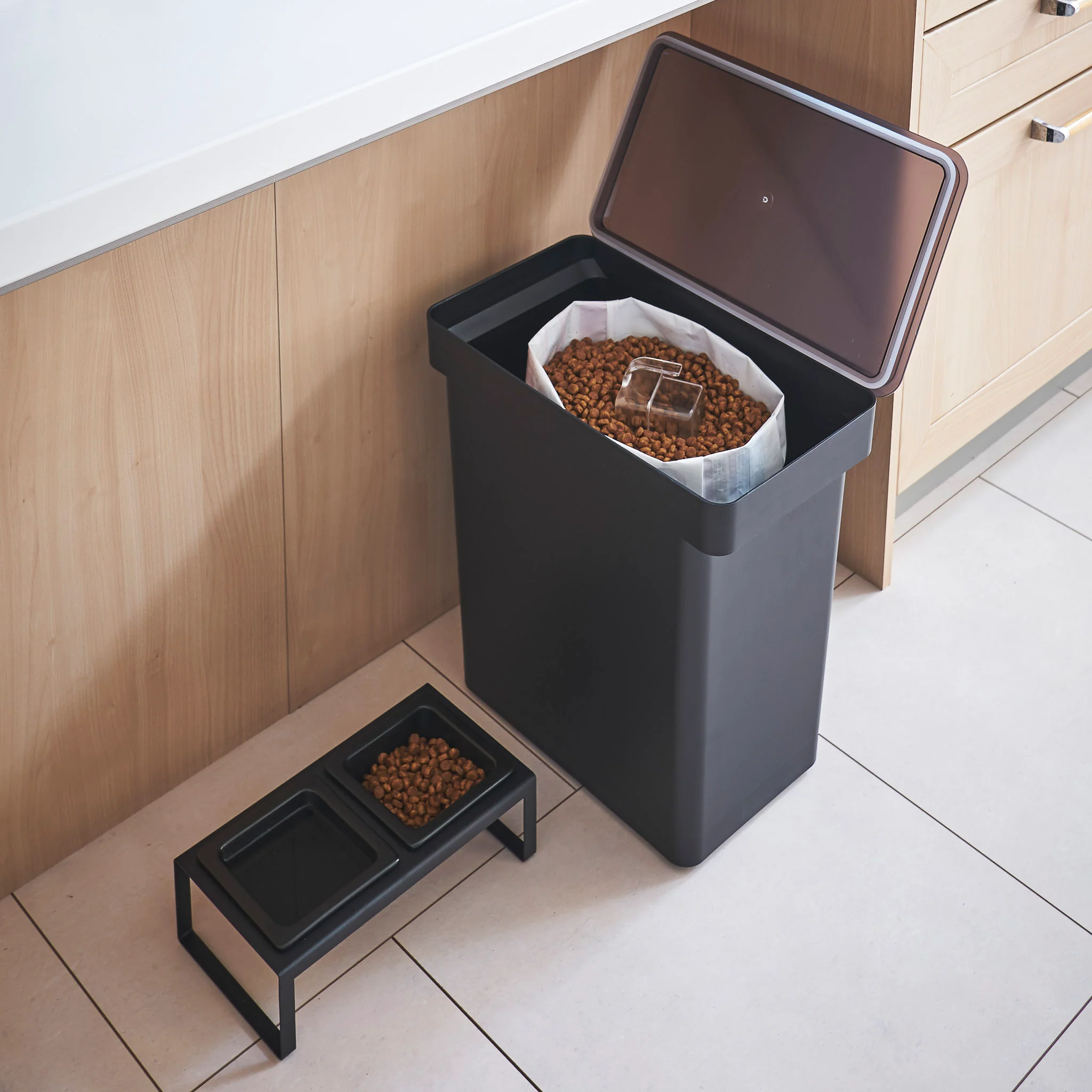 Airtight Pet Food Container (25 l) - Image 17