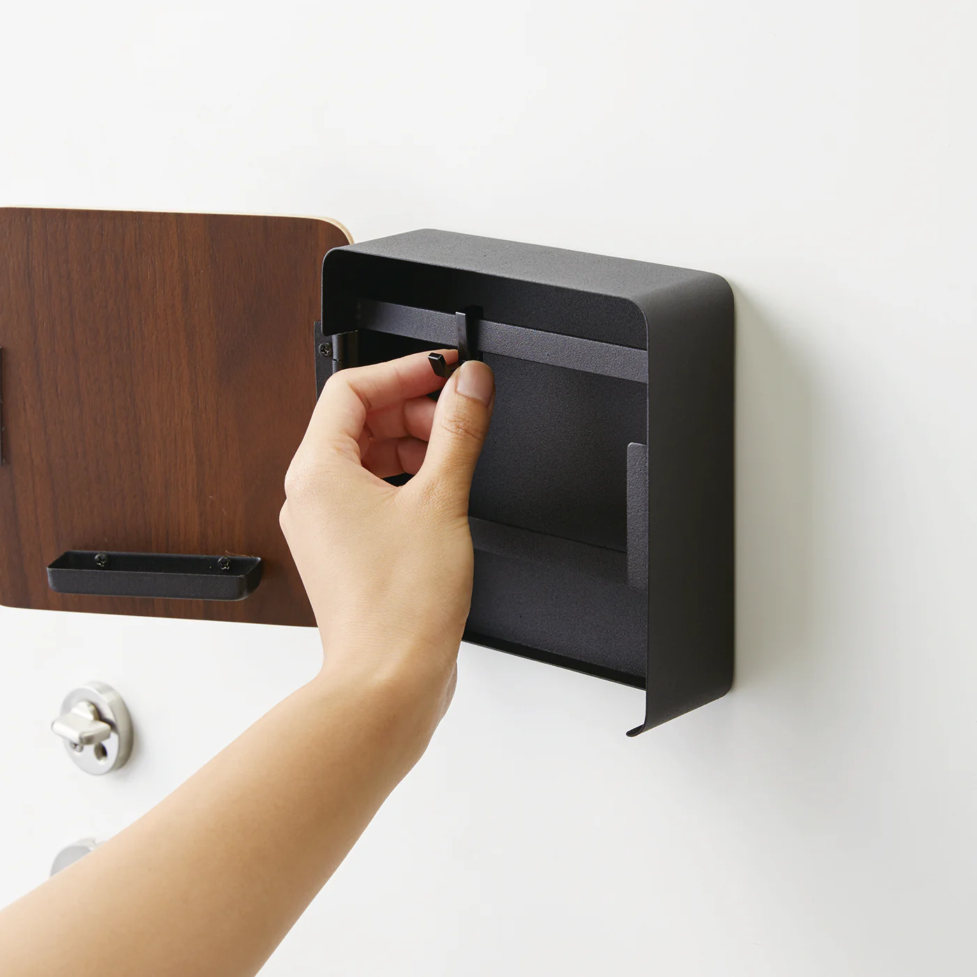 Magnetic Key Box - Image 11