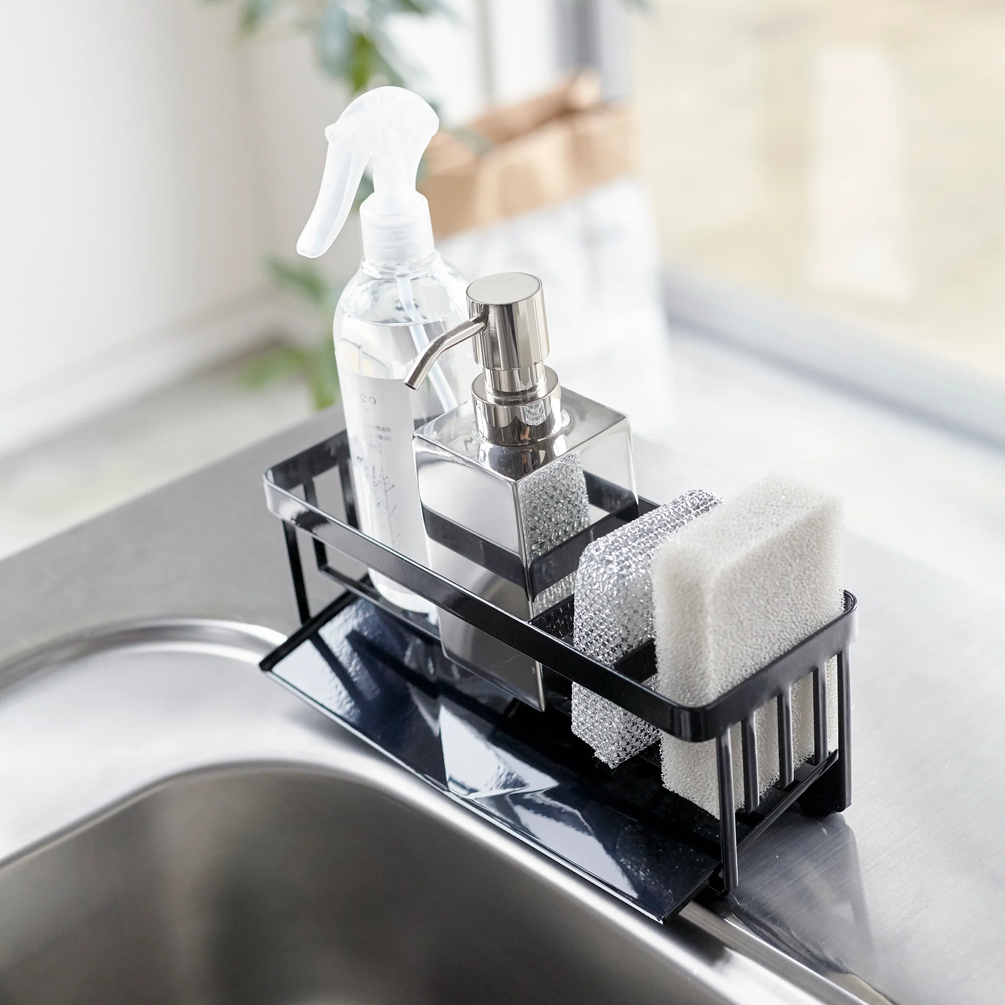 Sponge & Bottle Holder with Drainer - Image 12
