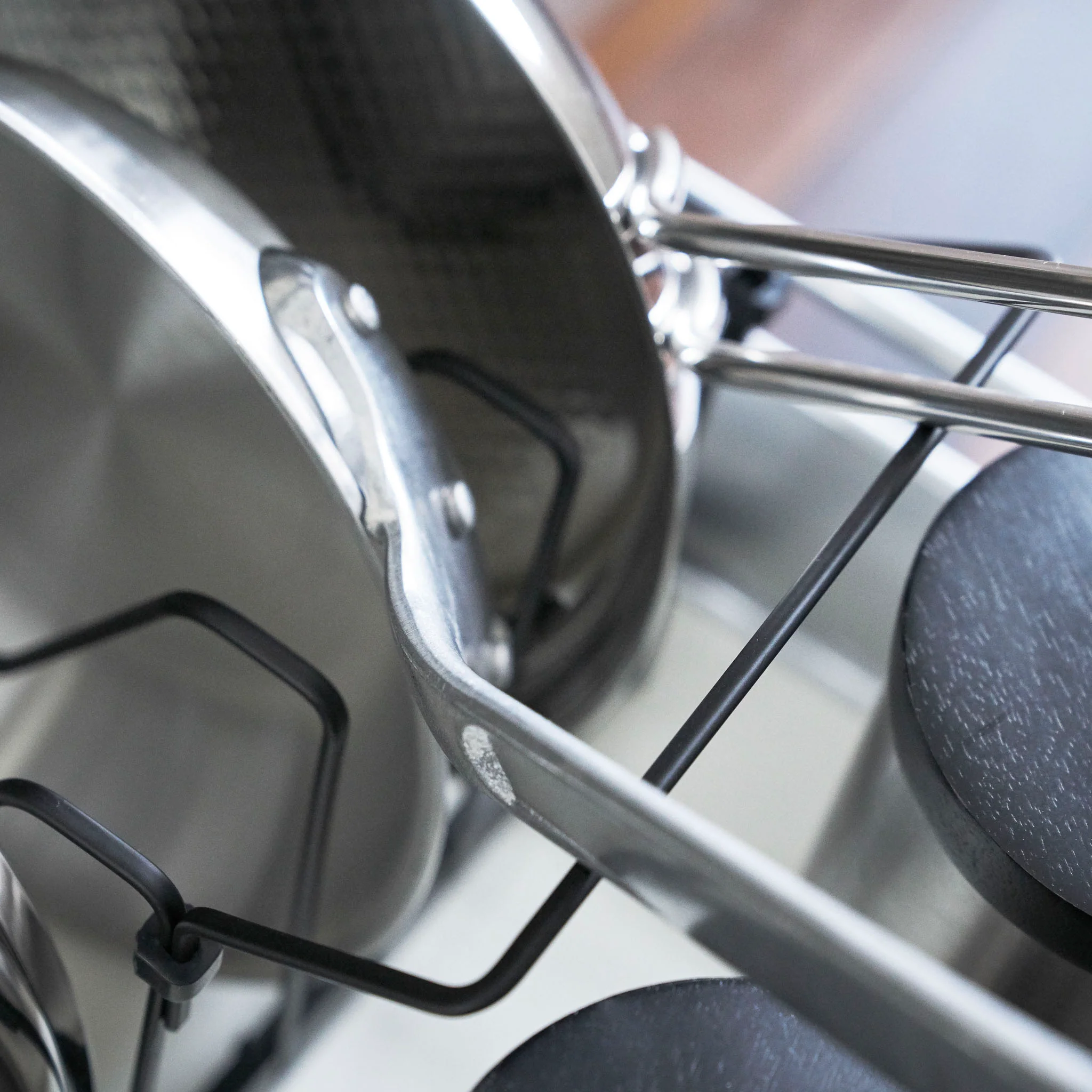 Extendable Pot Lid & Pan Organizer - Image 15