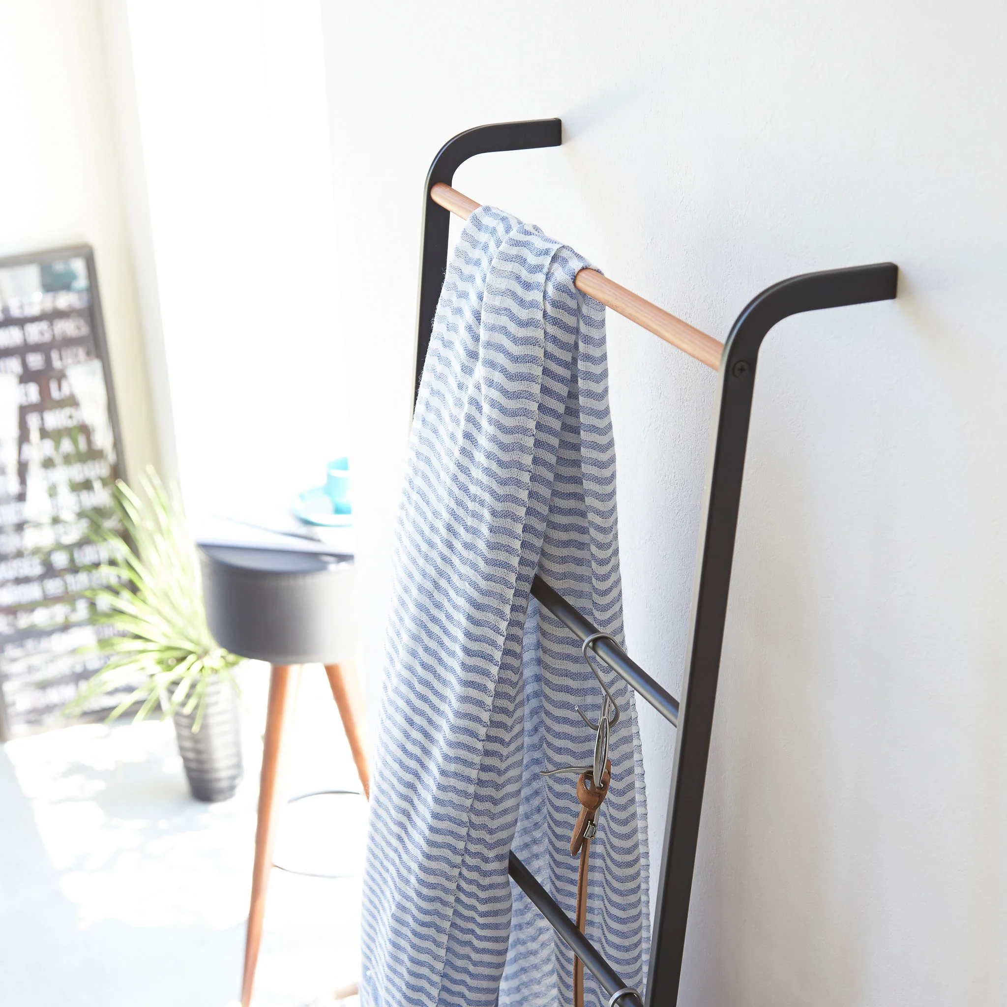 Leaning Ladder - Image 6