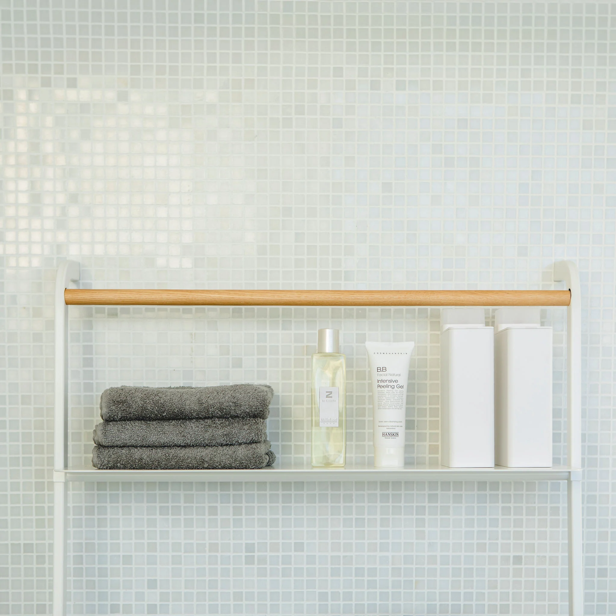 Leaning Ladder with Shelf - Image 4