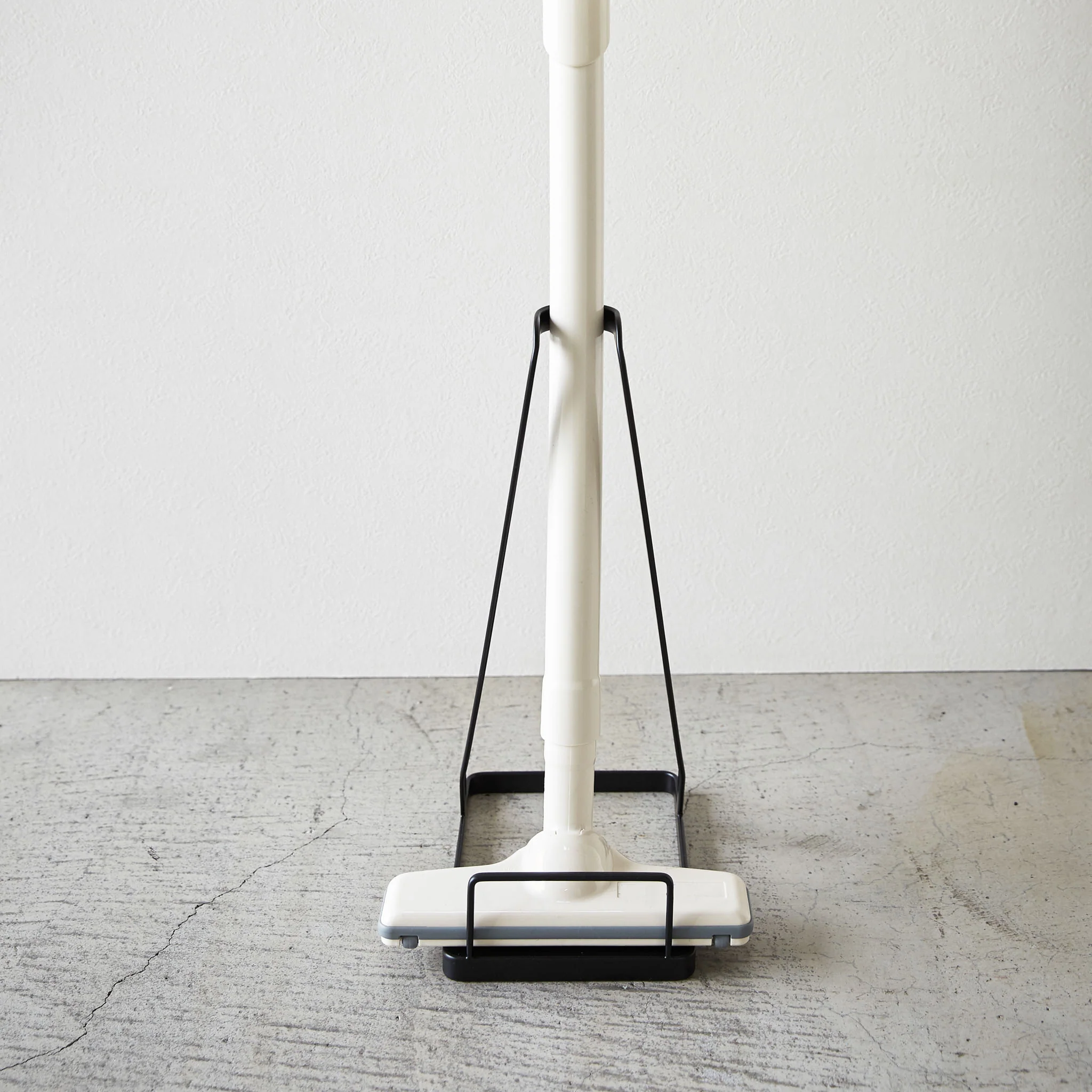 Vacuum Cleaner Stand - Image 8