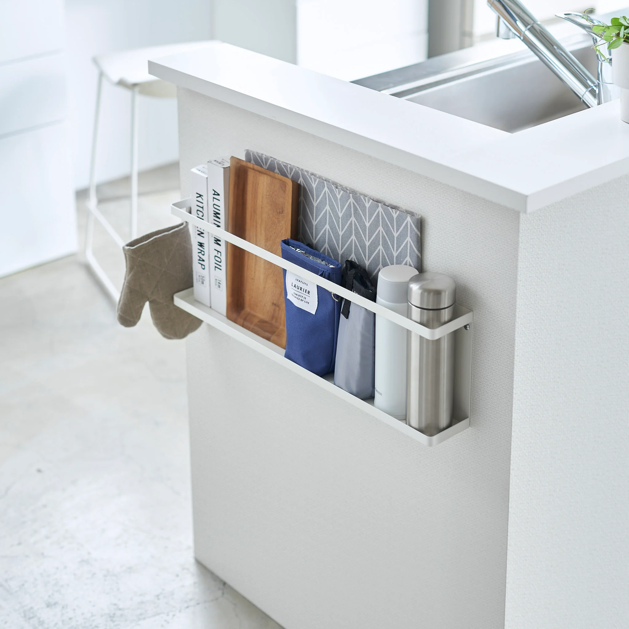 Wall-Mounted Rack - Image 3