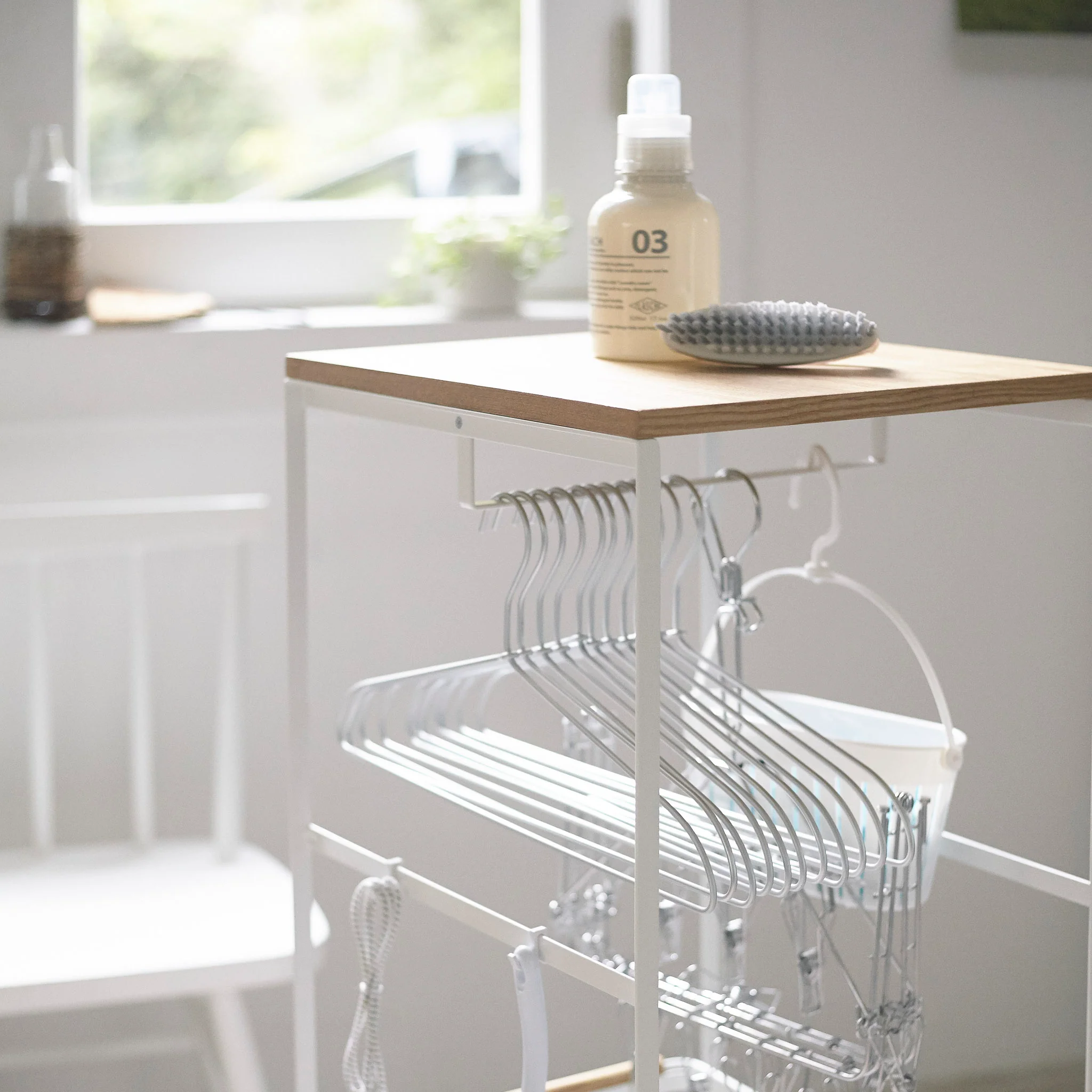 Wood-Top Laundry Wagon - Image 5